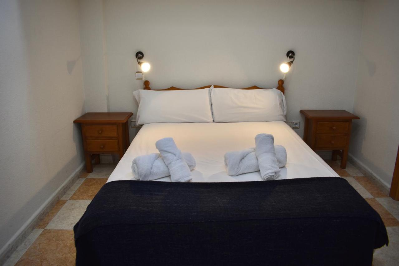 Hotel El Ancla Вильянуэва-де-ла-Каньяда Экстерьер фото