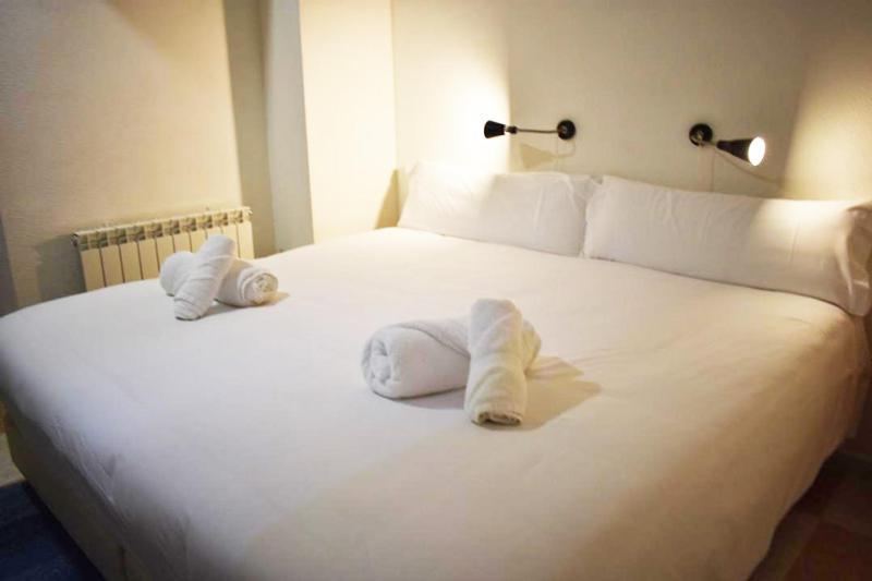 Hotel El Ancla Вильянуэва-де-ла-Каньяда Экстерьер фото